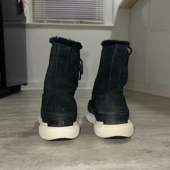 Sorel Joan Explorer Boot 9.5 - Picture 4 of 6